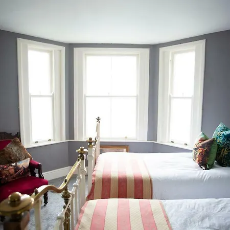 Guest house Tara Hall *