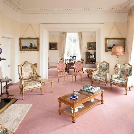 Tara Hall Guest house *