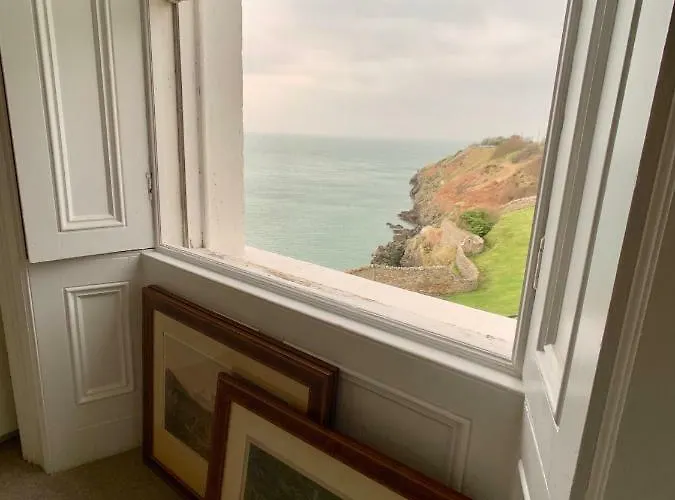 Tara Hall Guest house *